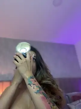 Victoria romanox online show from February 2025 02:23:01 AM