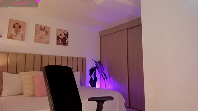 Victoria romanox online show from September 2025 10:32:01 PM