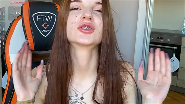 Snapshot of Bunny_ShyGirl chatting on October 2025 08:39:01 AM Bunny ShyGirl online show from October 2025 08:39:01 AM