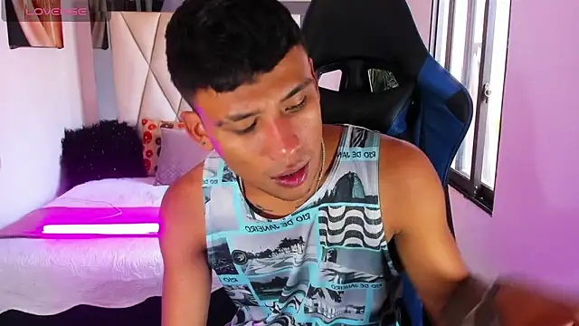 Snapshot of Backsex_boy chatting on March 2025 03:07:02 PM Backsex boy online show from March 2025 03:07:02 PM