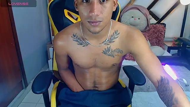 Snapshot of Backsex_boy chatting on March 2025 05:46:02 AM Backsex boy online show from March 2025 05:46:02 AM