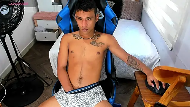 Snapshot of Backsex_boy chatting on September 2025 03:55:02 PM Backsex boy online show from September 2025 03:55:02 PM