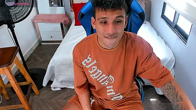 Snapshot of Backsex_boy chatting on September 2025 03:45:01 PM Backsex boy online show from September 2025 03:45:01 PM