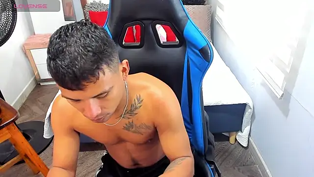 Snapshot of Backsex_boy chatting on October 2025 03:11:02 PM Backsex boy online show from October 2025 03:11:02 PM