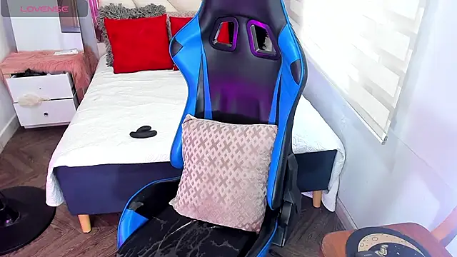 Snapshot of Backsex_boy chatting on October 2025 03:21:02 PM Backsex boy online show from October 2025 03:21:02 PM