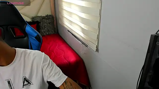 Snapshot of Backsex_boy chatting on October 2025 03:35:02 PM Backsex boy online show from October 2025 03:35:02 PM