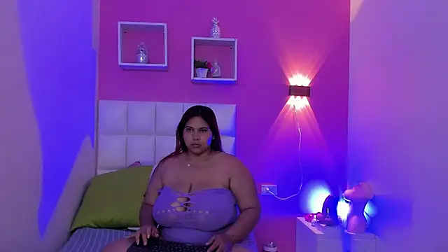 Alanna hot3 online show from May 2026 07:41:01 PM