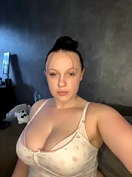 Snapshot of riri_bstvx chatting on September 2025 07:33:02 AM riri bstvx online show from September 2025 07:33:02 AM