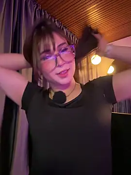 Yuri Stars online show from May 2026 06:19:02 AM