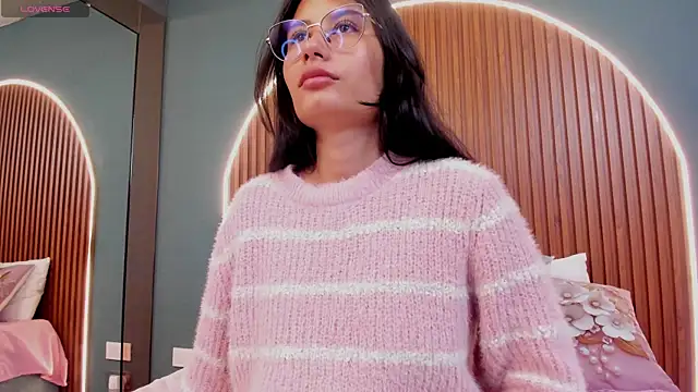 Snapshot of NayeCloud chatting on October 2025 03:42:02 AM NayeCloud online show from October 2025 03:42:02 AM