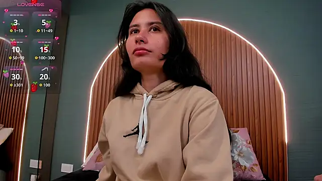 Snapshot of NayeCloud chatting on October 2025 04:03:02 AM NayeCloud online show from October 2025 04:03:02 AM