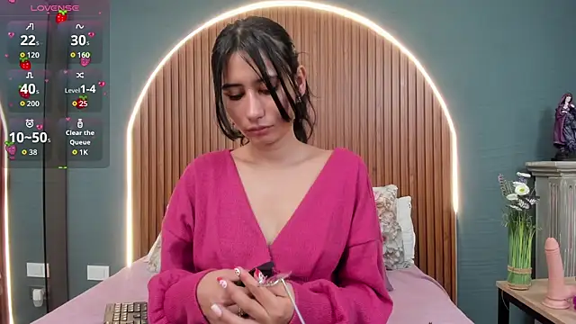 Snapshot of NayeCloud chatting on November 2025 03:40:02 AM NayeCloud online show from November 2025 03:40:02 AM