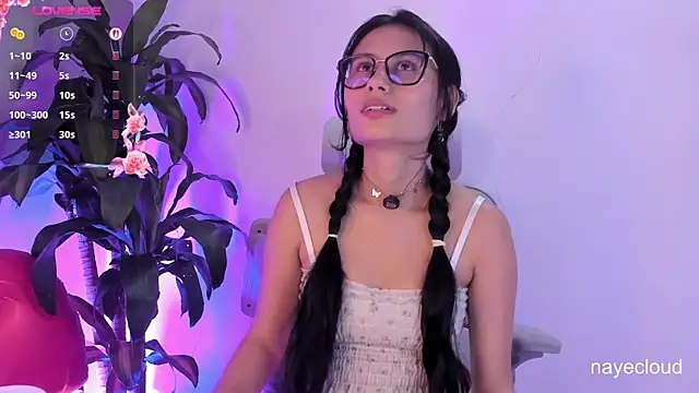 NayeCloud online show from April 2026 03:13:02 AM