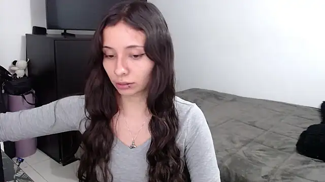 Snapshot of alice_live1 chatting on September 2025 12:37:01 PM alice live1 online show from September 2025 12:37:01 PM
