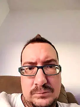 Snapshot of poly0086 chatting on December 2024 05:00:01 PM poly0086 online show from December 2024 05:00:01 PM