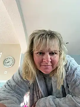 chloefeel online show from June 2026 06:45:02 AM