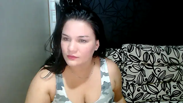Snapshot of love_and_Lust chatting on February 2025 08:53:02 PM love and Lust online show from February 2025 08:53:02 PM