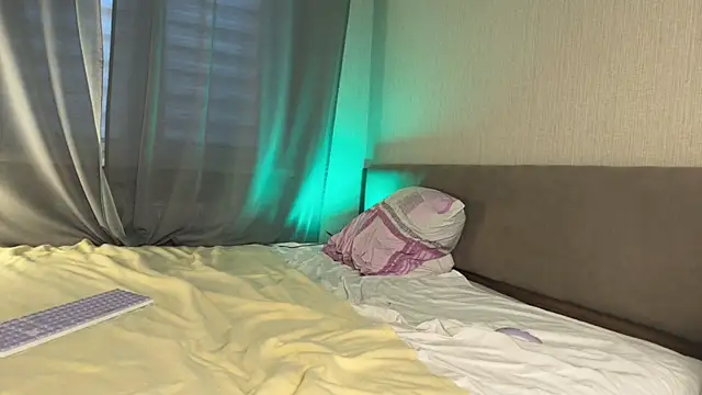 weshycouple online show from October 2025 07:23:02 PM