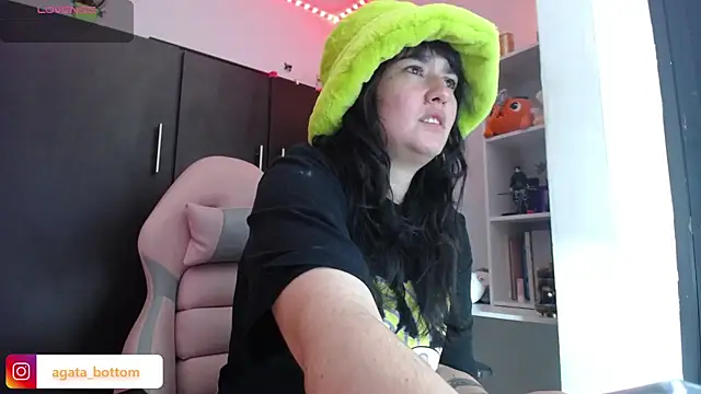 NewAgatha Bolton online show from January 2025 12:57:02 AM