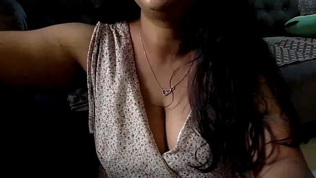 Snapshot of HaaniKaur chatting on June 2026 04:45:01 AM HaaniKaur online show from June 2026 04:45:01 AM