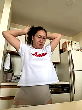 Snapshot of xLadyScarlettx chatting on December 2025 03:10:01 PM xLadyScarlettx online show from December 2025 03:10:01 PM