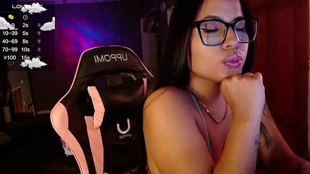 Snapshot of alexa_kei chatting on December 2025 04:24:01 PM alexa kei online show from December 2025 04:24:01 PM