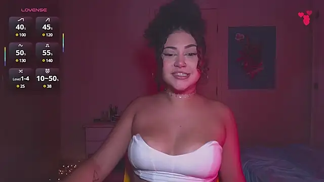 Snapshot of ann4montez_ chatting on February 2025 03:43:02 AM ann4montez online show from February 2025 03:43:02 AM