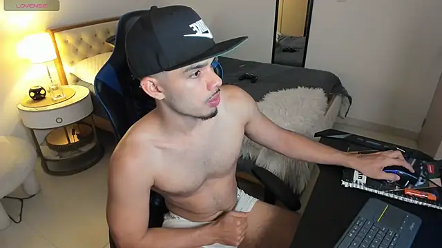 mateoleonee online show from October 2025 12:35:02 AM