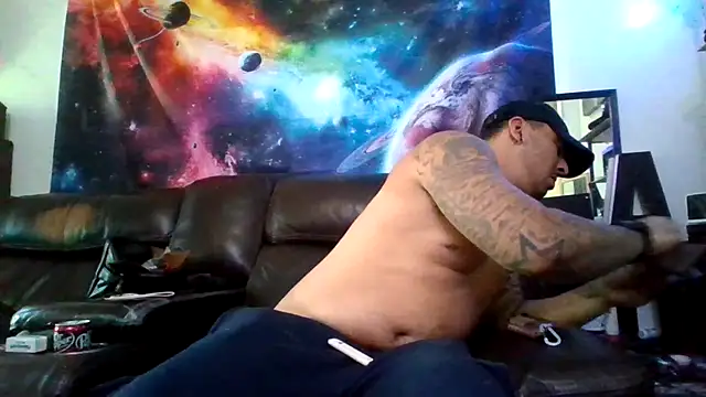 Snapshot of Antoniothedon chatting on October 2025 10:52:01 PM Antoniothedon online show from October 2025 10:52:01 PM