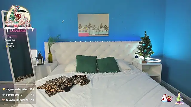 Hellen Moore online show from December 2024 03:53:01 AM