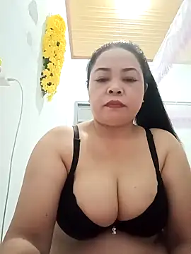Sexy-bigtits2024 online show from December 2024 06:56:02 AM