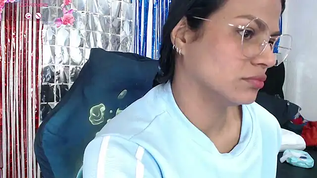 SweetAlmaa online show from October 2025 11:52:02 AM