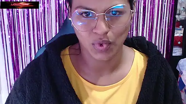 Snapshot of SweetAlmaa chatting on February 2026 11:40:02 AM SweetAlmaa online show from February 2026 11:40:02 AM