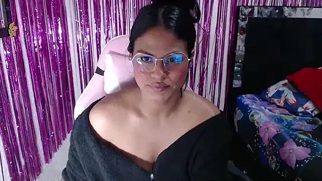 SweetAlmaa online show from April 2026 09:52:02 AM