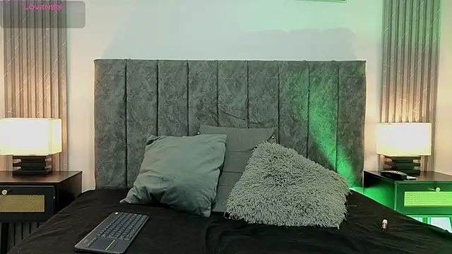 Ema Stone65 online show from September 2025 09:59:02 PM