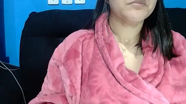 luckygirl111 online show from June 2026 04:39:02 PM