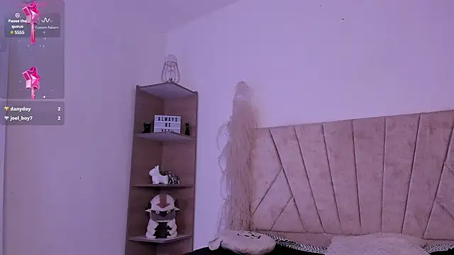 Kaela18 online show from December 2024 04:31:01 PM