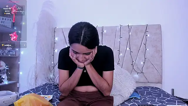 Kaela18 online show from December 2024 06:53:02 PM