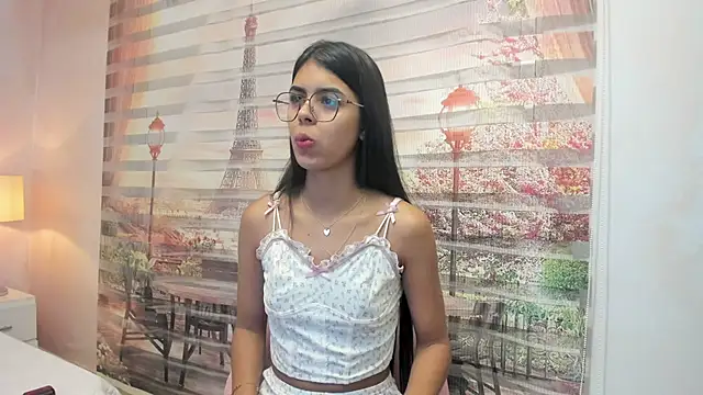 Isa little4u online show from October 2025 03:31:02 AM