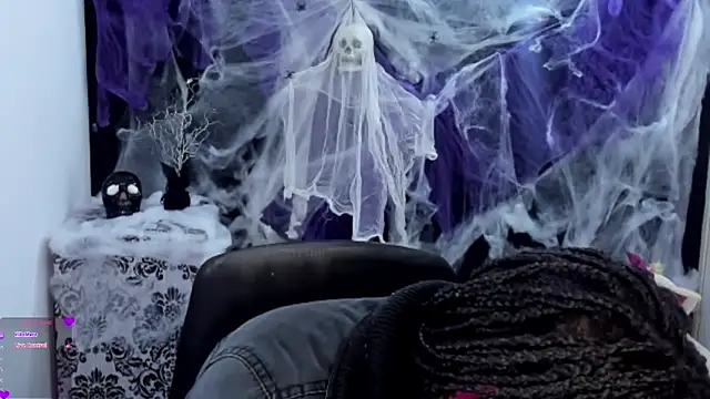 Snapshot of Marce_22 chatting on October 2025 04:46:01 AM Marce 22 online show from October 2025 04:46:01 AM