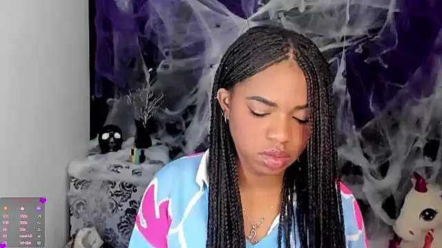 Snapshot of Marce_22 chatting on October 2025 10:21:02 PM Marce 22 online show from October 2025 10:21:02 PM