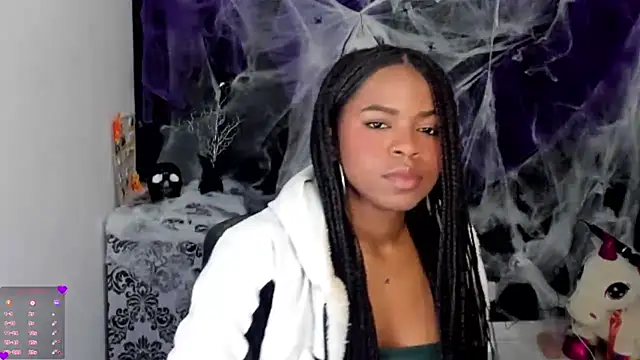 Snapshot of Marce_22 chatting on October 2025 03:45:02 AM Marce 22 online show from October 2025 03:45:02 AM