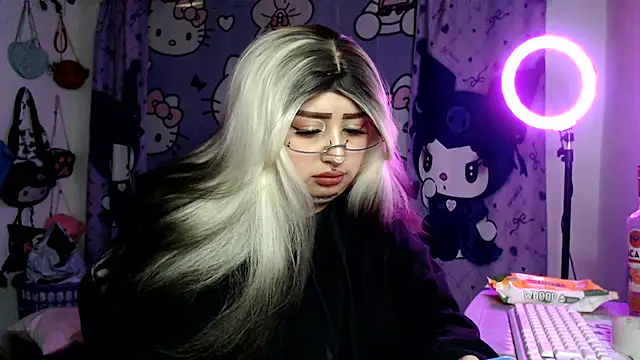 lussyevans24 online show from June 2026 05:50:02 AM