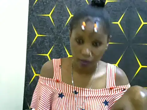 Snapshot of miss_lyne001 chatting on January 2025 12:17:01 PM miss lyne001 online show from January 2025 12:17:01 PM