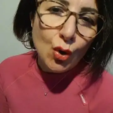 Viola8p online show from November 2025 03:25:01 PM