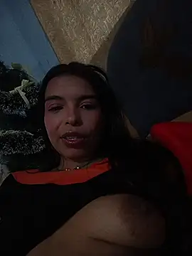 Snapshot of camila-esperanza chatting on November 2025 10:56:01 PM camila-esperanza online show from November 2025 10:56:01 PM