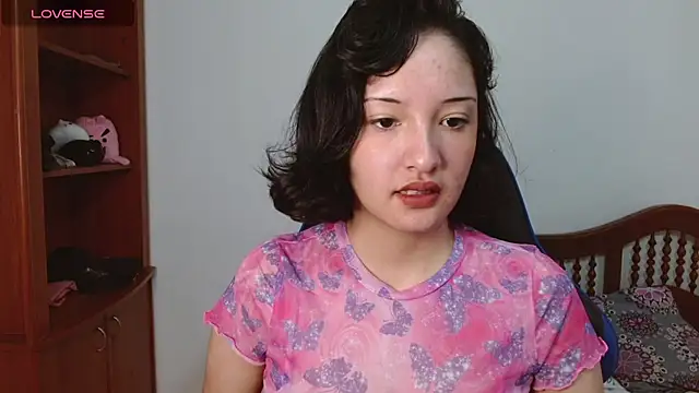 alexaa08 online show from October 2025 01:52:02 PM