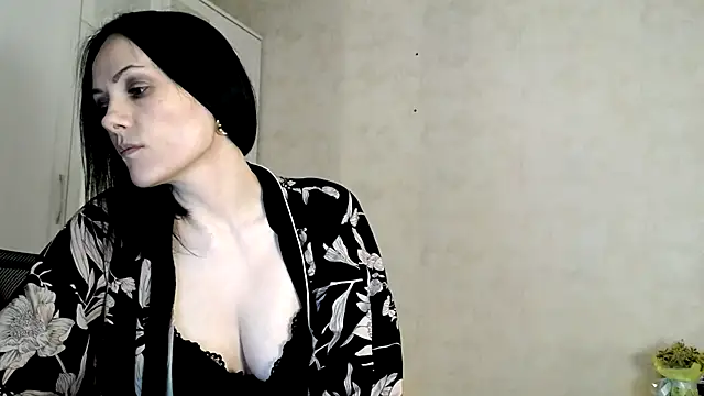Snapshot of Devil_Goddess chatting on December 2024 03:27:01 PM Devil Goddess online show from December 2024 03:27:01 PM