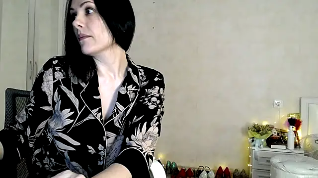 Snapshot of Devil_Goddess chatting on December 2024 09:40:02 PM Devil Goddess online show from December 2024 09:40:02 PM
