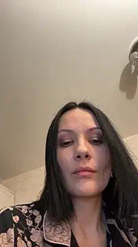 Devil Goddess online show from November 2025 02:20:01 PM